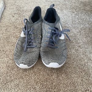 Women’s Nike Gray Sneakers